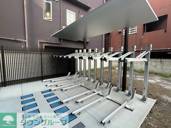 Chloe Westの物件内観写真